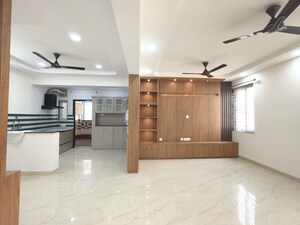 Room in 3 BHK Apartment at Raghavendra Colony – for Rent