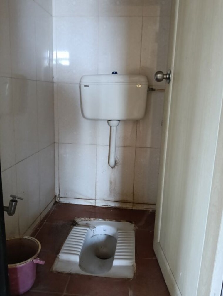 Bathroom, haware city 1 Bedroom 415 Sq.Ft. Apartment In Haware City Thane 10384101
