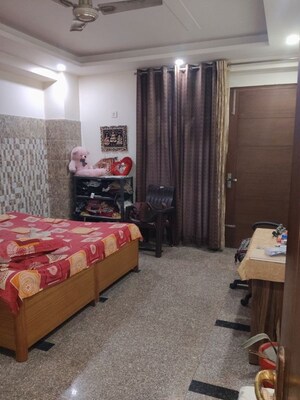 Bedroom in 2 BHK Builder Floor at Tigra – for Rent