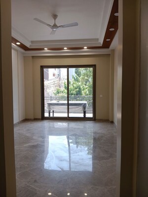 Room in 4 BHK Builder Floor at Green Park Extension – for Sale