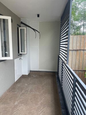 Balcony in 3 BHK Builder Floor at South City 1 – for Rent