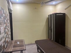1 BHK + Study Room Apartment For Rent in Sector 33