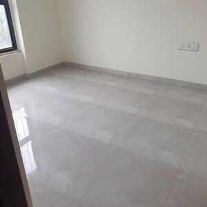 Room in 1.5 BHK Apartment at Earth Vintage, Dadar West – for Rent