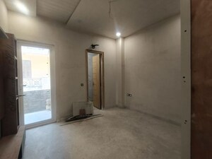 Room in 3 BHK Builder Floor at Janakpuri – for Sale
