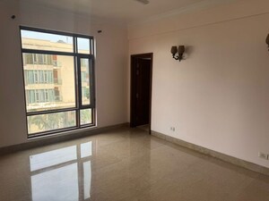 Room in 6 BHK Villa at Jaypee Greens Sports Villa, Jaypee Greens – for Sale