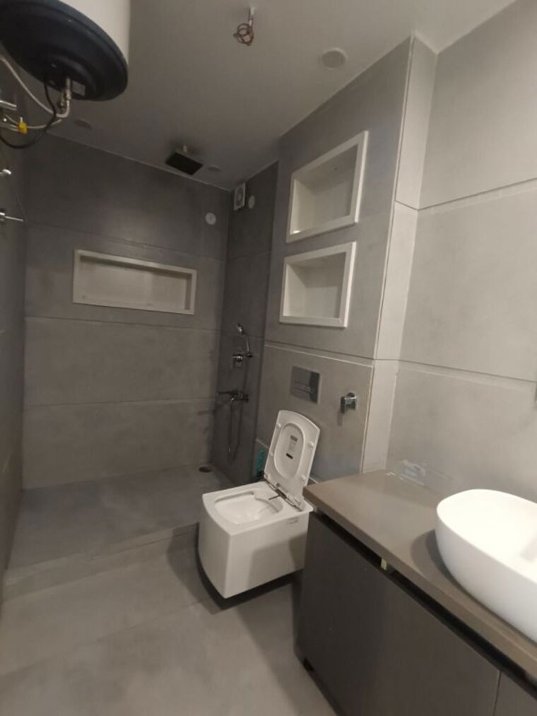 Bathroom, janakpuri 3 Bedroom 1400 Sq.Ft. Apartment In Janakpuri Delhi 10384208