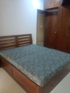 2 BHK + Store Room Apartment For Rent in Raheja Complex
