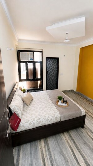 Bedroom in 2 BHK Builder Floor at Chattarpur – for Rent