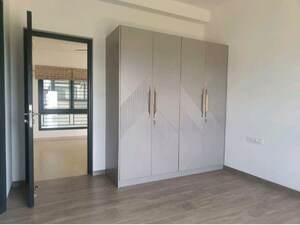 Room in 3 BHK Apartment at Sobha City Gurgaon, Sector 108 – for Rent