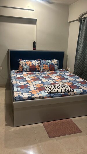 Bedroom in 1 BHK Apartment at Brahmanand CHS Vile Parle East, Vile Parle East – for Rent