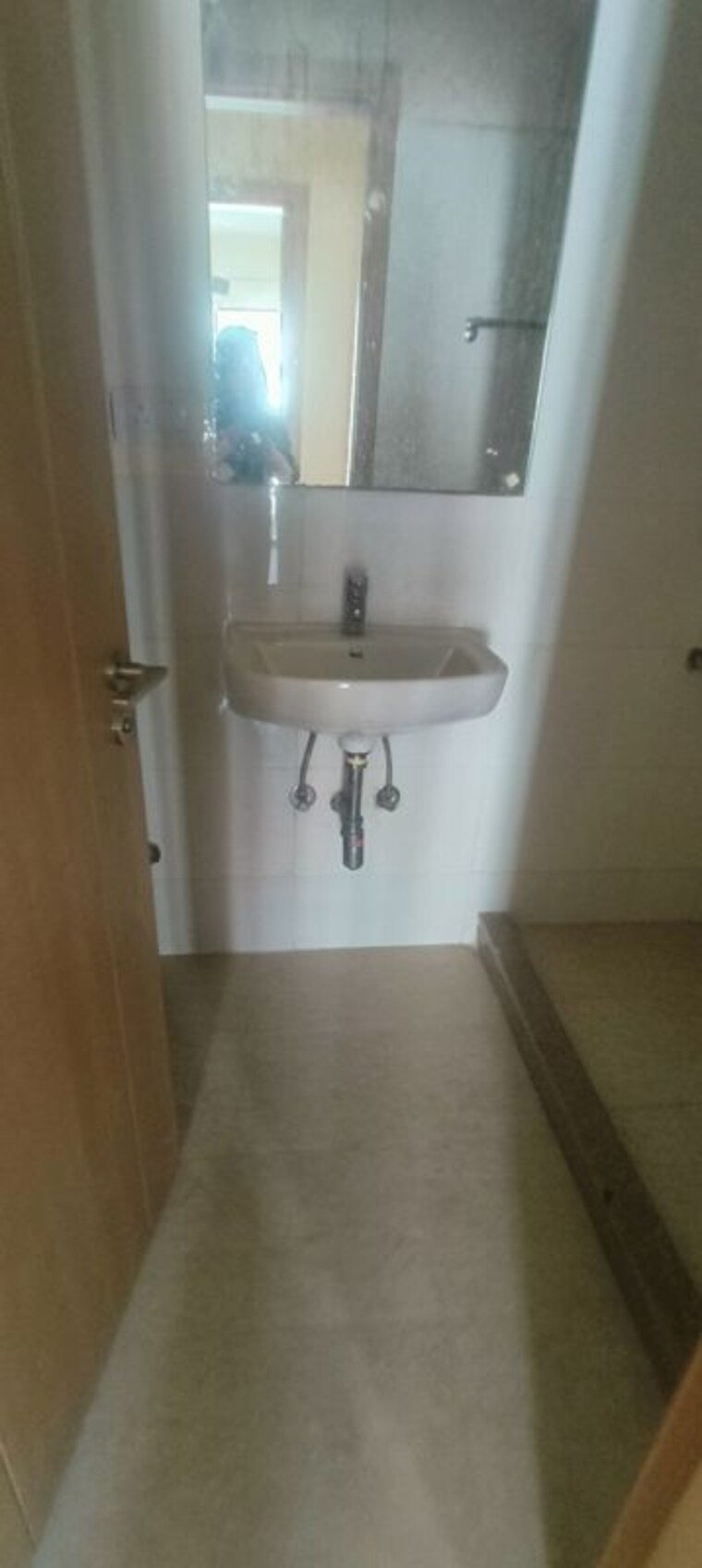 Bathroom, dlf-express-greens 3.5 Bedroom 1950 Sq.Ft. Apartment In Manesar Sector 1a Gurgaon 10384226