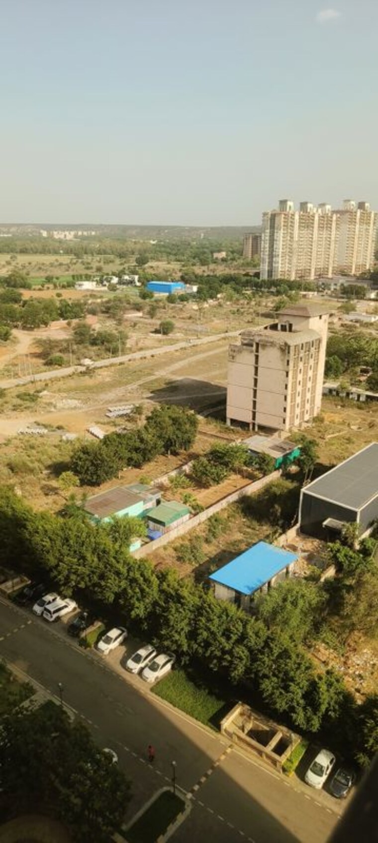 Garden, dlf-express-greens 3.5 Bedroom 1950 Sq.Ft. Apartment In Manesar Sector 1a Gurgaon 10384226