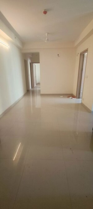Room in 3.5 BHK Apartment at DLF Express Greens, Manesar Sector 1a – for Rent