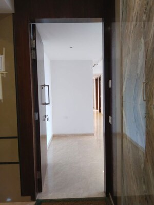 Building Lobby in 4 BHK Apartment at Sheth Avalon Phase 2, Laxmi Nagar – for Sale