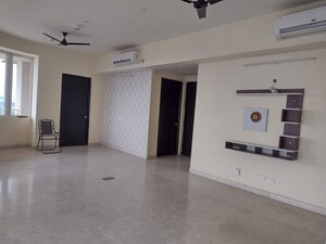 Room in 4 BHK Apartment at Indiabulls Enigma, Sector 110 – for Sale
