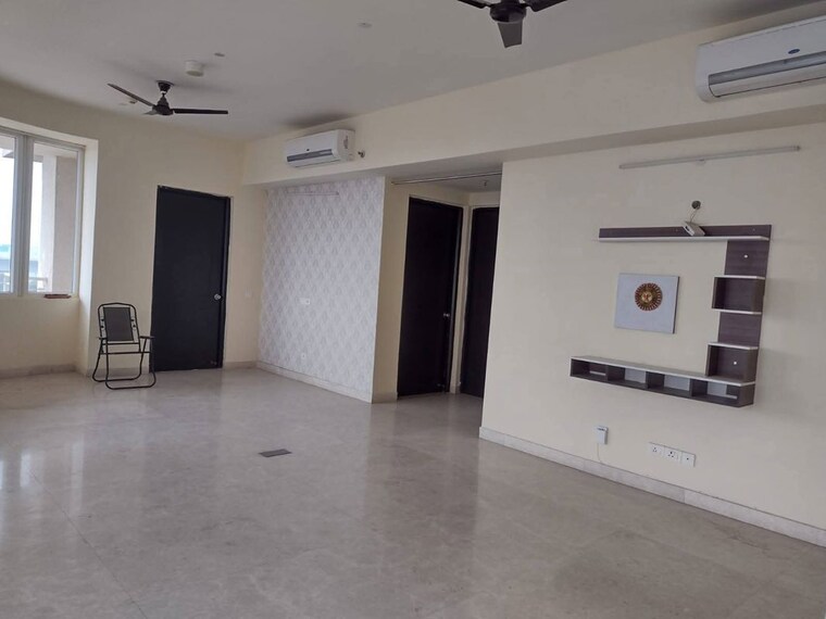 Room, indiabulls-enigma 4 Bedroom 3400 Sq.Ft. Apartment In Sector 110 Gurgaon 10384249