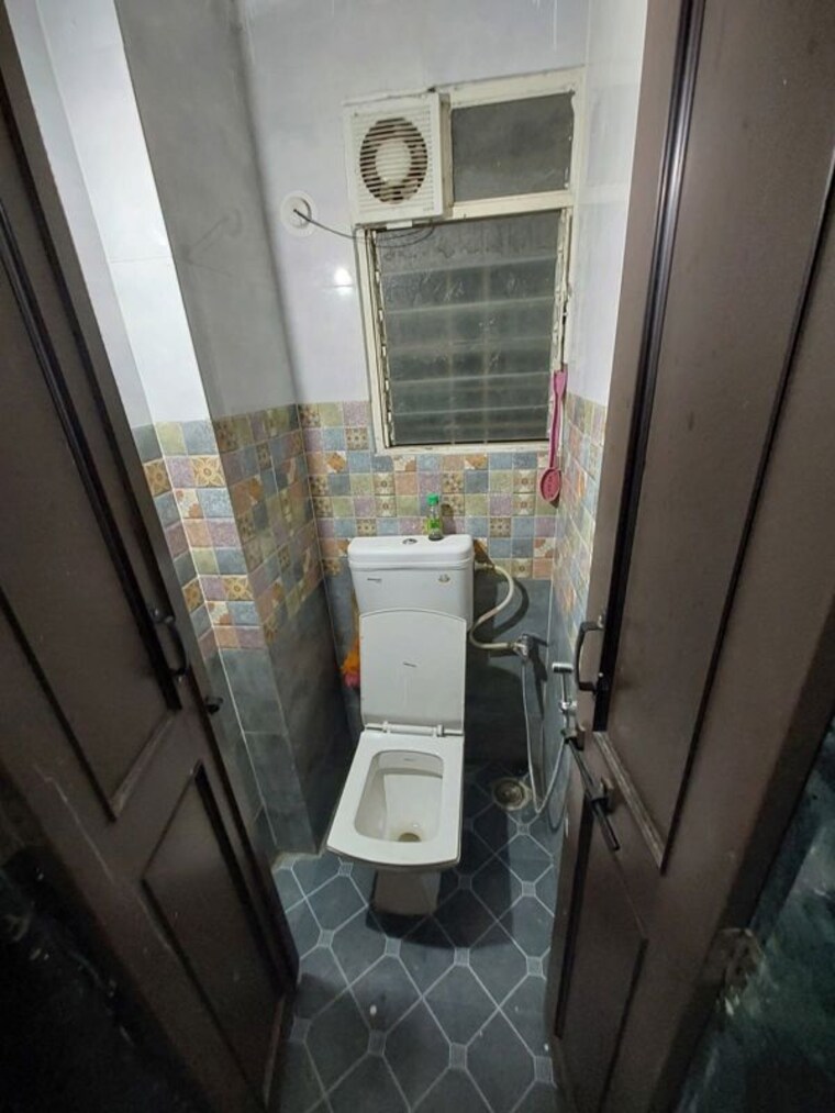 Bathroom, fursungi 1 Bedroom 627 Sq.Ft. Apartment In Fursungi Pune 10378051