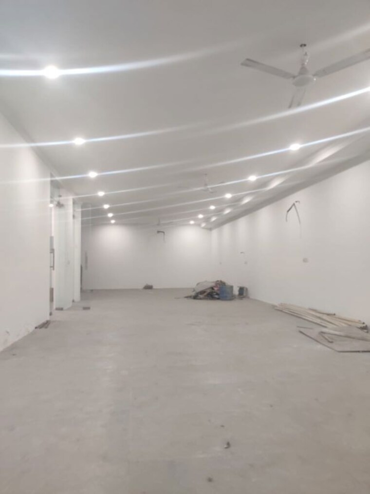 Team Area, hauz khas Commercial Office Space 2000 Sq.Ft. In Hauz Khas Delhi 10384252