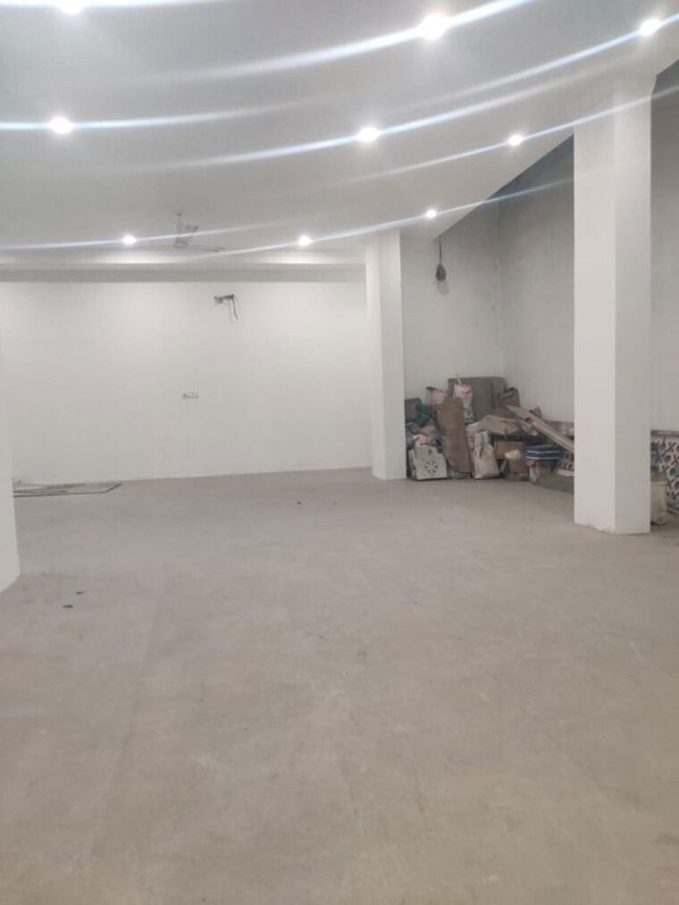 Team Area, hauz khas Commercial Office Space 2000 Sq.Ft. In Hauz Khas Delhi 10384252