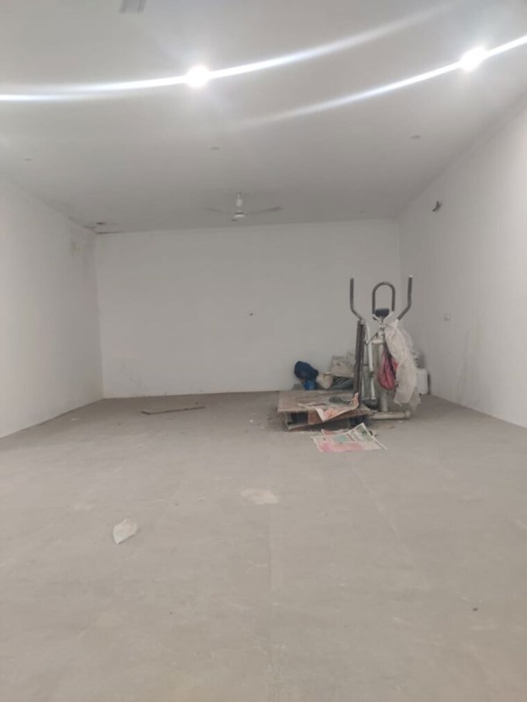 Team Area, hauz khas Commercial Office Space 2000 Sq.Ft. In Hauz Khas Delhi 10384252