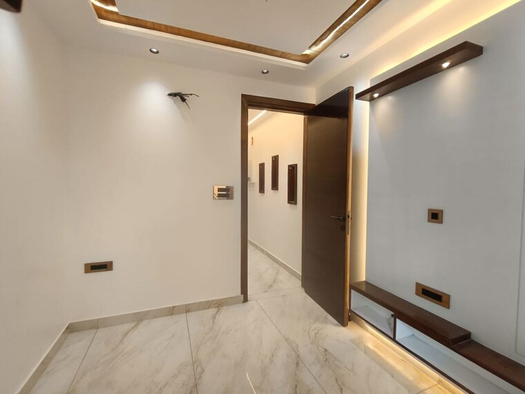 Room, janakpuri 3 Bedroom 1000 Sq.Ft. Apartment In Janakpuri Delhi 10384261