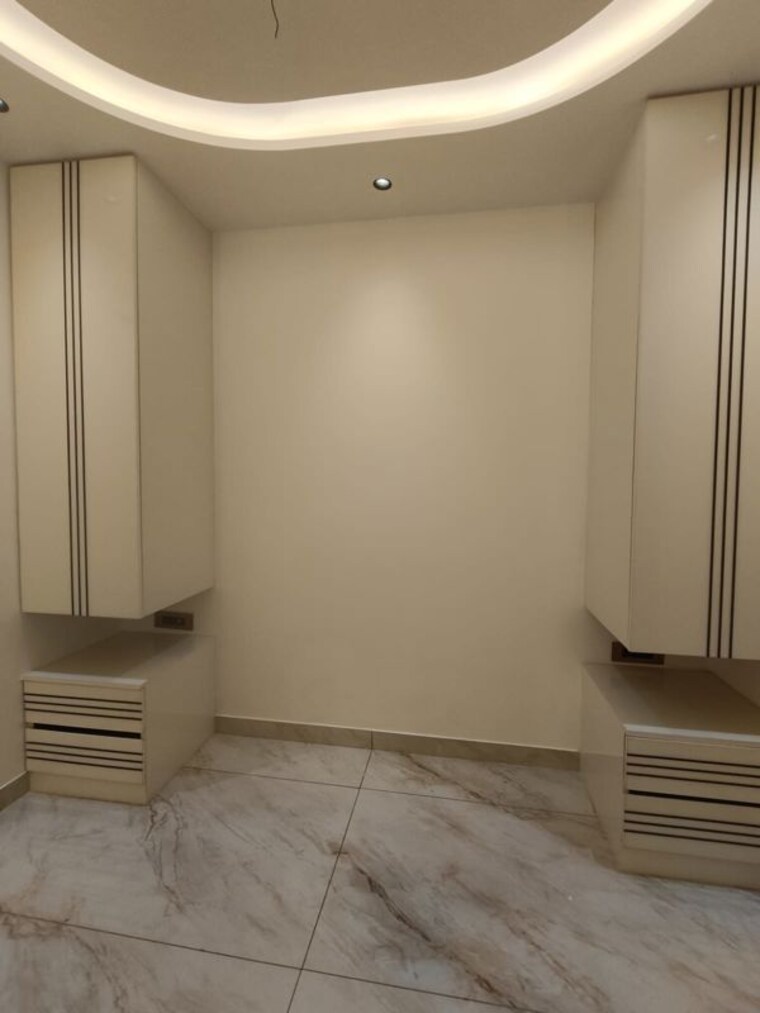 Room, janakpuri 3 Bedroom 1000 Sq.Ft. Apartment In Janakpuri Delhi 10384261