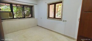 Bedroom in 2.5 BHK Apartment at Emma Towers, Chembur – for Rent
