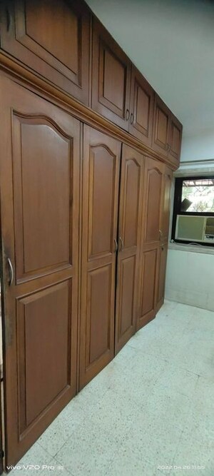 Bedroom in 2.5 BHK Apartment at Emma Towers, Chembur – for Rent