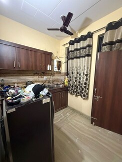3 BHK + Extra Room Builder Floor For Rent in Defence Colony
