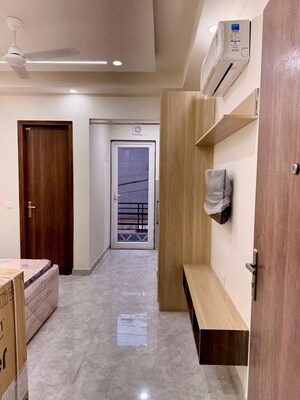 Building Lobby in 1 RK Builder Floor at Sector 57 – for Rent