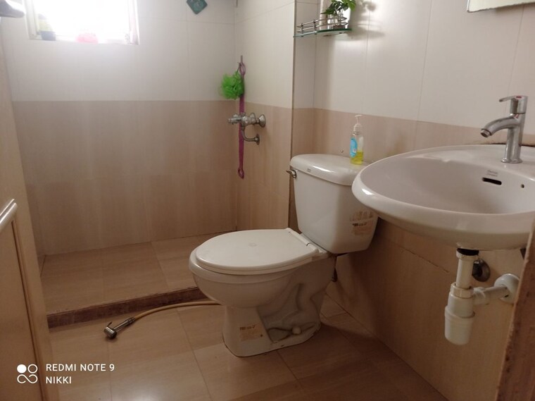 Bathroom, hiranandani-estate-crown 1 Bedroom 450 Sq.Ft. Apartment In Ghodbunder Road Thane 10383391