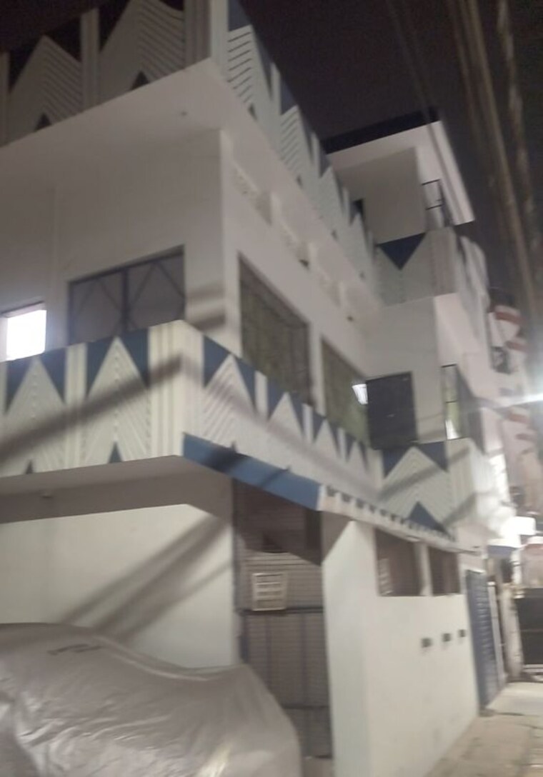 undefined, indira nagar 4 Bedroom 950 Sq.Ft. Independent House In Indira Nagar Lucknow 10384309