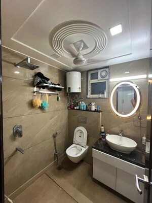 Team Area in 2 BHK Builder Floor at Sarswati Kunj ii – for Rent