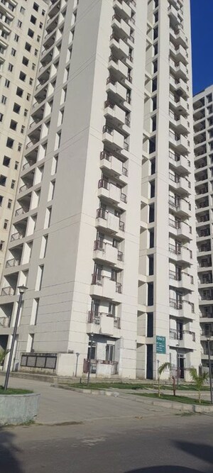 3.5 BHK Apartment – Exterior View View at Jaypee Kensington Park Apartments, Sector 133 - for Sale