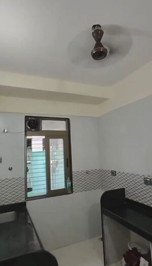Room in 1 BHK Apartment at Alamdar Marine Palace, Marine Lines – for Rent