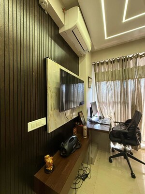 Team Area in 3 BHK Apartment at Amrapali Kingswood, Sector 4 Greater Noida – for Rent