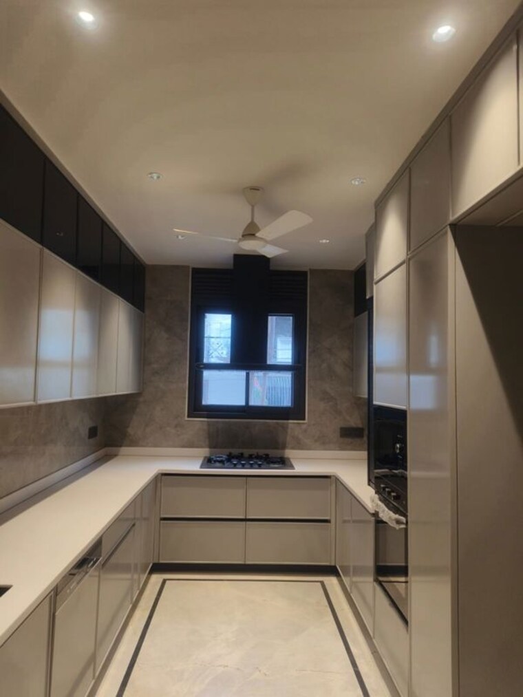 Kitchen, jawahar nagar 3 Bedroom 250 Sq.Yd. Builder Floor In Jawahar Nagar Delhi 10384367
