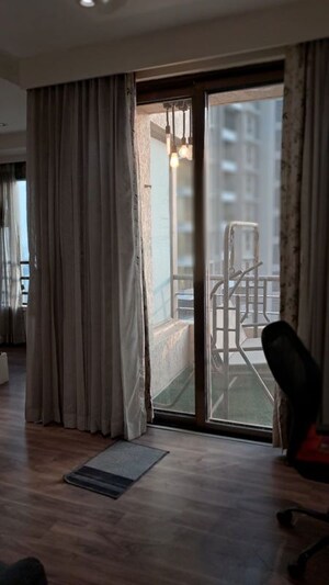 Balcony in 5 BHK Apartment at Oberoi Springs, Andheri West – for Rent