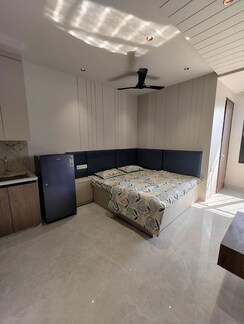StudioBuilder Floor For Rent in South City 1