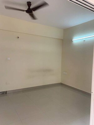 Room in 2 BHK Builder Floor at Hsr Layout – for Rent