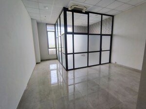  Office Space For Sale in Hiranandani Solus, Thane West