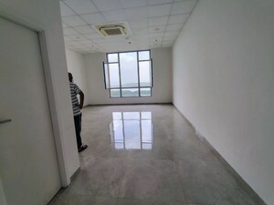  Office Space For Sale in Hiranandani Solus, Thane West