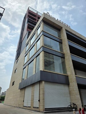 Showroom – Exterior View View at Mavdi - for Rent