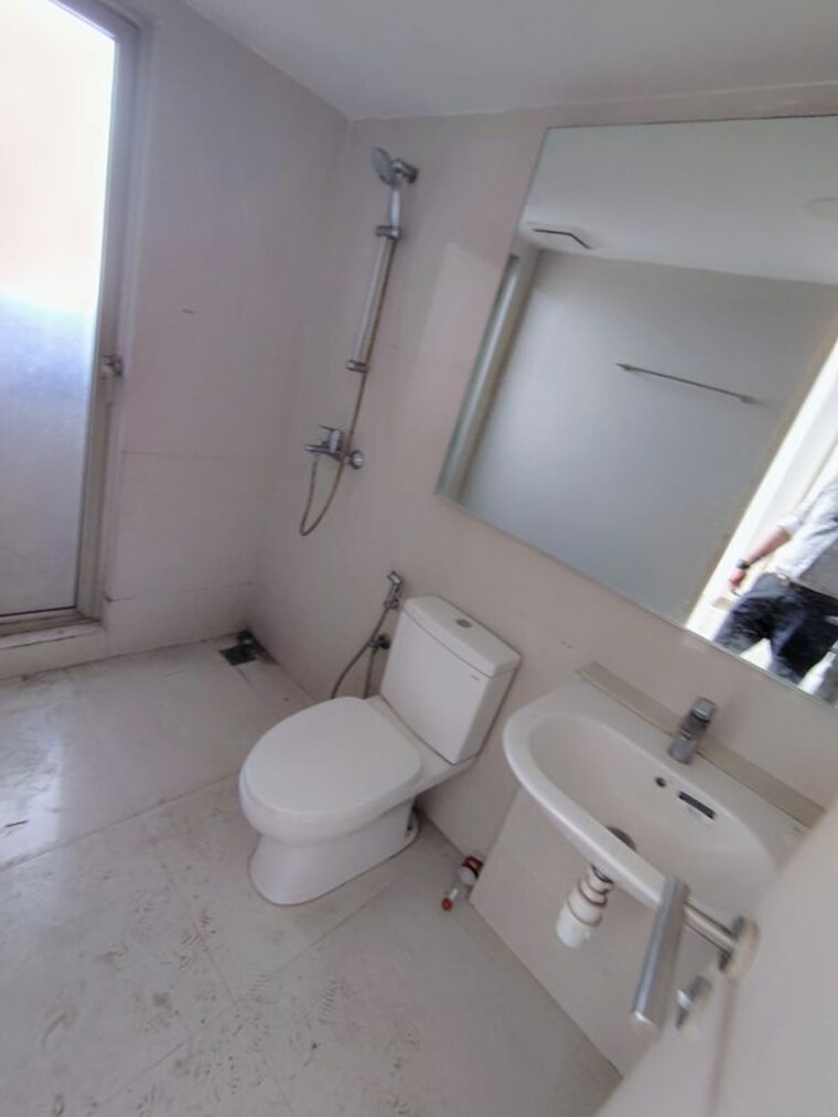 Bathroom, hiranandani-lavinia 1.5 Bedroom 550 Sq.Ft. Apartment In Ghodbunder Road Thane 10383867