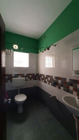Team Area in 3 BHK Builder Floor at Nri Layout – for Rent