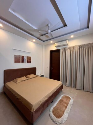 Bedroom in 3 BHK Builder Floor at Sector 26 – for Rent