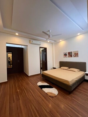 Bedroom in 3 BHK Builder Floor at Sector 26 – for Rent