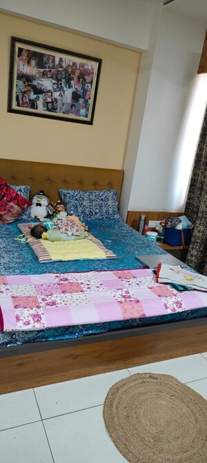 Bedroom in 2 BHK Apartment at Ellisbridge – for Rent
