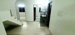 Room in 2 BHK Apartment at Ellisbridge – for Rent