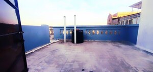 Swimming Pool in 2 BHK Apartment at Ellisbridge – for Rent